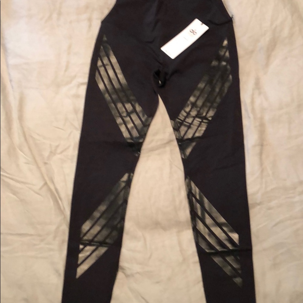 Alo Yoga high waisted airbrush leggings